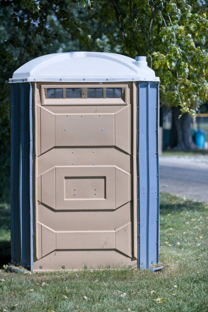 Affordable portable toilet rental in Parkwood, CA